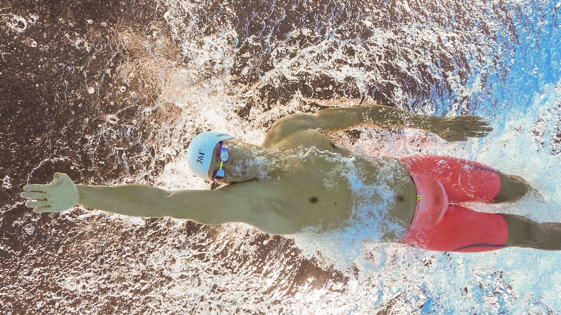 开云体育首页-中国足球比赛火爆热播，球员表现逐渐成熟，中国足球队的比赛